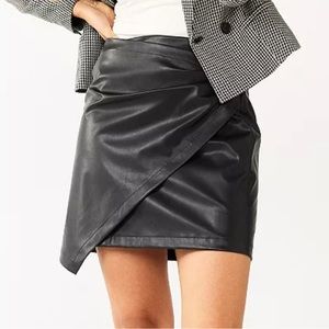 Women's Nine West Wrap Skirt Black Faux Leather XL